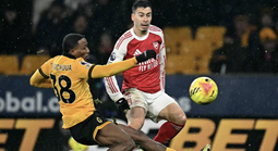 Thủng lưới phút bù giờ, Arsenal đánh rơi chiến thắng tại Molineux