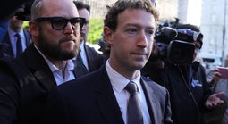 Sếp Facebook xuất hiện trong phiên tòa chưa từng có tiền lệ