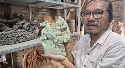 Nhà điêu khắc Đoàn Xuân Hùng thổi hồn gốm xứ Trầm