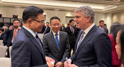 Quyền Bộ trưởng Bộ Công Thương trao đổi với Giám đốc cơ quan Thương mại quốc tế Mỹ