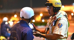 Khung giờ nào người dân TPHCM vi phạm nồng độ cồn nhiều nhất?
