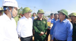 Phó Thủ tướng Hồ Quốc Dũng kiểm tra cao tốc Quy Nhơn – Pleiku thi công xuyên Tết