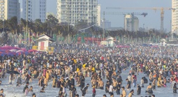 Vũng Tàu: Cứu thành công 17 trường hợp gặp sự cố khi tắm biển