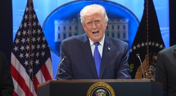 Thuế đối ứng bị Tòa án Tối cao bác, Tổng thống Donald Trump tung phương án mới