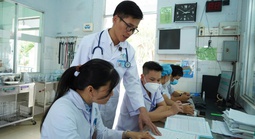 Bác sĩ trẻ với hành trình chọn nơi khó để gieo mầm hy vọng