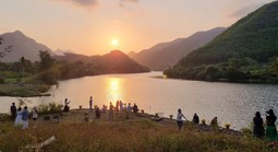 Đập dâng Nam Mỹ, điểm hẹn ngắm hoàng hôn mới của giới trẻ Đà Nẵng