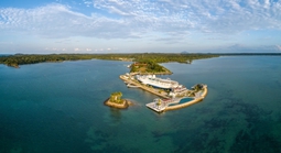 Con tàu 112 năm tuổi "lột xác" thành khách sạn sang trọng