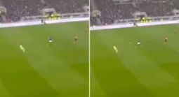 Thủ môn Man United mắc sai lầm kỳ lạ trận gặp Everton