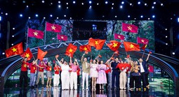 Nghệ sĩ TP HCM đồng hành cùng khí thế mới của đất nước