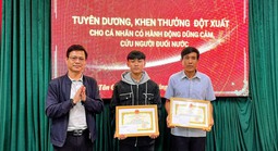 Vụ chìm thuyền trên sông Gianh: Hai cha con cứu 3 người đã được khen thưởng