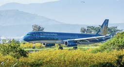 Sân bay Liên Khương tạm đóng cửa, khách bay đổi, hoàn vé ra sao?