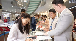 Cuối ngày 25-2, giá vàng miếng neo cao, nhiều công ty ra thông báo quan trọng