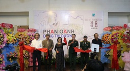 Ngày vui của bộ đôi họa sĩ Phan Oánh và Đặng Thị Dương