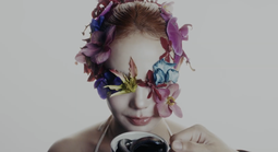 Minh Hằng bị trói treo ngược trên không trung, gây ám ảnh