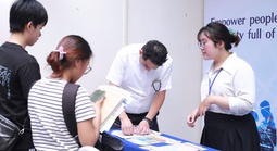 Giỏi thôi chưa đủ!