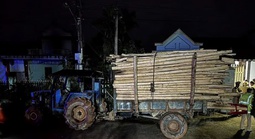 Chị em ruột tử vong thương tâm sau khi va chạm với xe máy cày