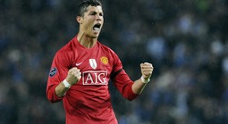 Ronaldo về lại "mái nhà xưa" Man Utd?