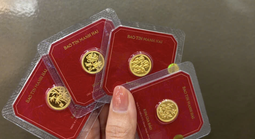 Giá vàng biến động mạnh, xuất hiện tình trạng "mua vàng trên giấy" ở TPHCM