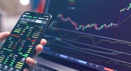 Sập bẫy đầu tư chứng khoán online, người phụ nữ mất hơn 3,9 tỉ đồng