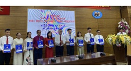 TPHCM điều động, bổ nhiệm loạt hiệu trưởng các trường THPT 