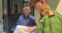 Xe bán rồi vẫn "dính" phạt nguội