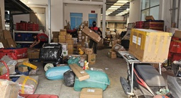 Thấp thỏm mua - bán hàng online dịp Tết