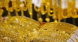 Giá vàng hôm nay 8-2: Đồng loạt dự báo tăng