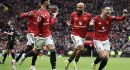 Quật ngã Tottenham, Man United bay cao với Top 4 Ngoại hạng Anh