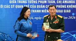 Cuộc gặp mặt lịch sử giữa Trung tướng Phạm Tuân và chị Amanda Nguyễn