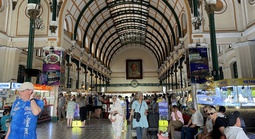 Bưu điện TPHCM: Điểm hẹn di sản kết nối tình thân dịp Tết