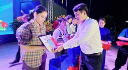 Xuân ấm nơi xóm trọ