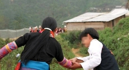 Thông tin mới vụ 2 nữ sinh lớp 8 lấy chồng theo tập tục “bắt vợ”