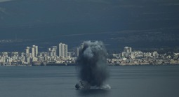 Iran nã tên lửa vào 14 căn cứ Mỹ tại Trung Đông, gây thương vong lớn?