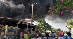 Vụ cháy lớn kho chứa nệm ở TPHCM: Cở sở không có giấy phép kinh doanh