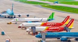 Hãng bay thiệt hại hàng ngàn tỉ đồng, có thể xem xét điều chỉnh trần giá vé máy bay