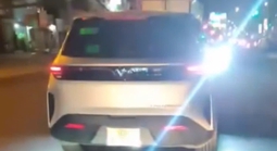 TPHCM: Xử lý tài xế tự ý gắn thêm đèn ô tô gây chói mắt người khác