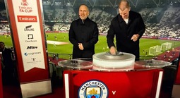 Nghi vấn về kết quả bốc thăm, biết trước 2 đội vào chung kết Cup FA?