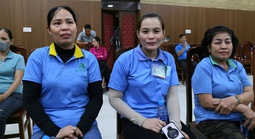 Tiếp xúc ứng cử viên ĐBQH và HĐND TPHCM: Công nhân nói tiền lương chỉ đủ sống, không có tích luỹ