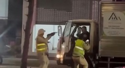 Bắt khẩn cấp tài xế không chấp hành kiểm tra nồng độ cồn, tông xe CSGT rồi bỏ chạy