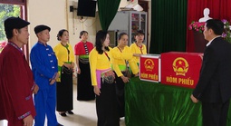 Không khí rộn ràng, khẩn trương trước ngày bầu cử