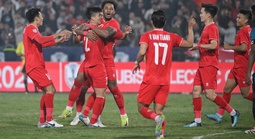 Tuyển Việt Nam làm mới lực lượng