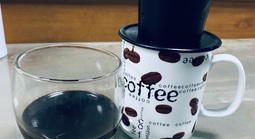 Ly cà phê buổi sáng