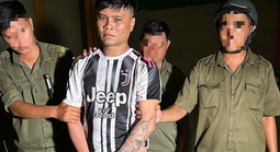 Tưởng chỉ vi phạm giao thông, CSGT phát hiện đối tượng lộ thêm hành vi nguy hiểm