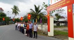 Khánh thành "Đường cờ Tổ quốc" dài 3,5 km chào mừng ngày bầu cử