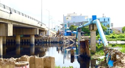 Dự án kênh dài nhất TPHCM chậm tiến độ vì thiếu chỗ… đổ đất