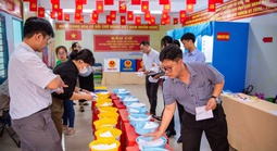 Bình Phú rực sắc cờ đỏ trước ngày hội bầu cử 15-3