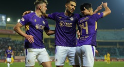 Hoàng Hên tiếp tục gây chú ý, Hà Nội FC thắng đậm SLNA