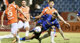 “Mưa” bàn thắng trên sân Chi Lăng, Đà Nẵng cầm hòa HAGL