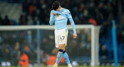 Giải mã phong độ sa sút khó hiểu của Phil Foden tại Man City