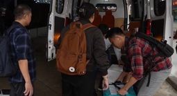 Chuyến bay đêm mang "sự sống" cho nhiều người